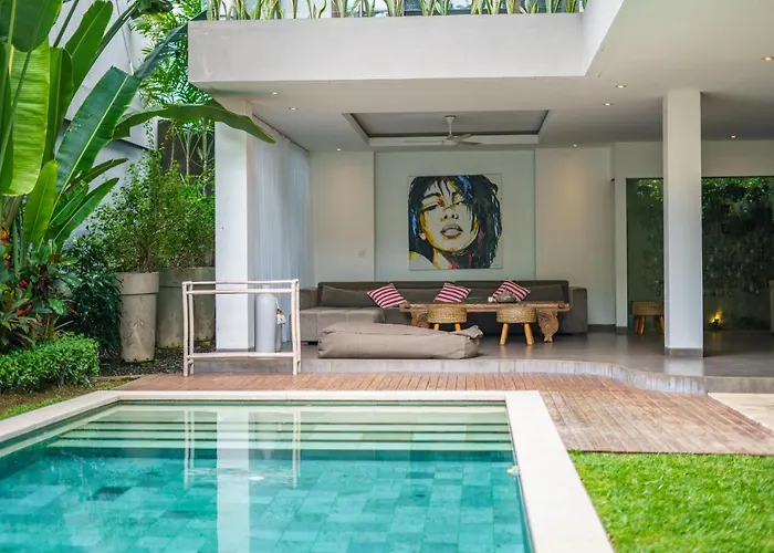 Villa Paloma - Chic Tropical Garden With Outdoor Pool Seminyak