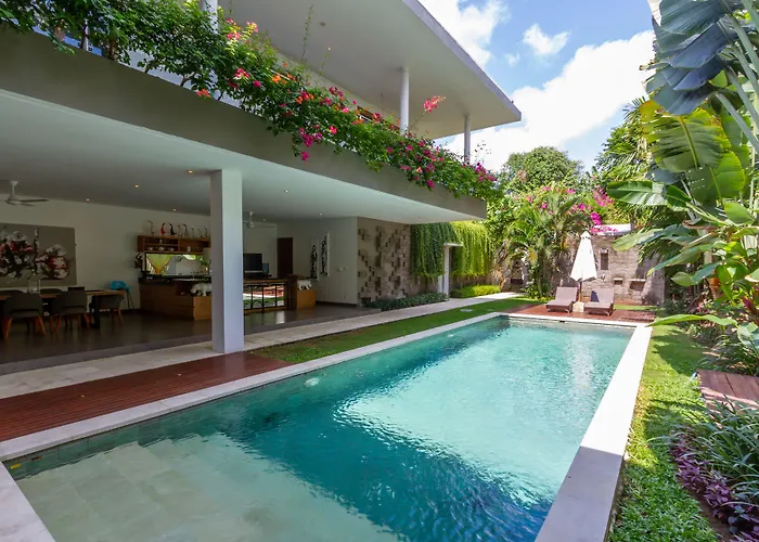Paloma - Chic Tropical Garden With Outdoor Pool