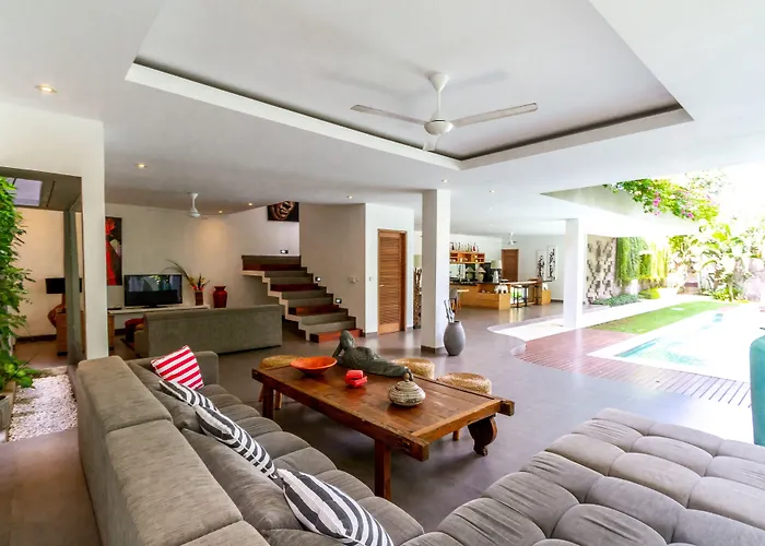 Paloma - Chic Tropical Garden With Outdoor Pool 别墅