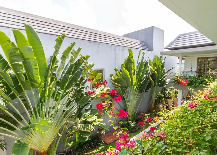 Paloma - Chic Tropical Garden With Outdoor Pool * 塞米亚克