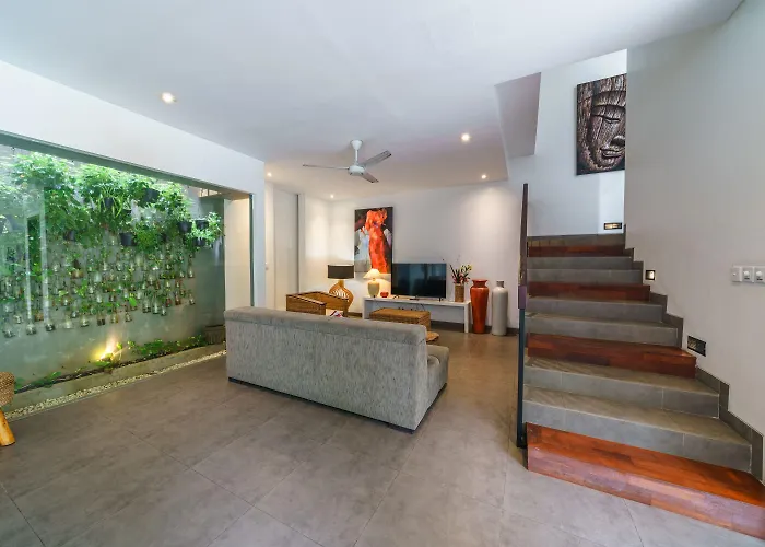 Paloma - Chic Tropical Garden With Outdoor Pool