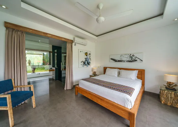 Paloma - Chic Tropical Garden With Outdoor Pool * 塞米亚克